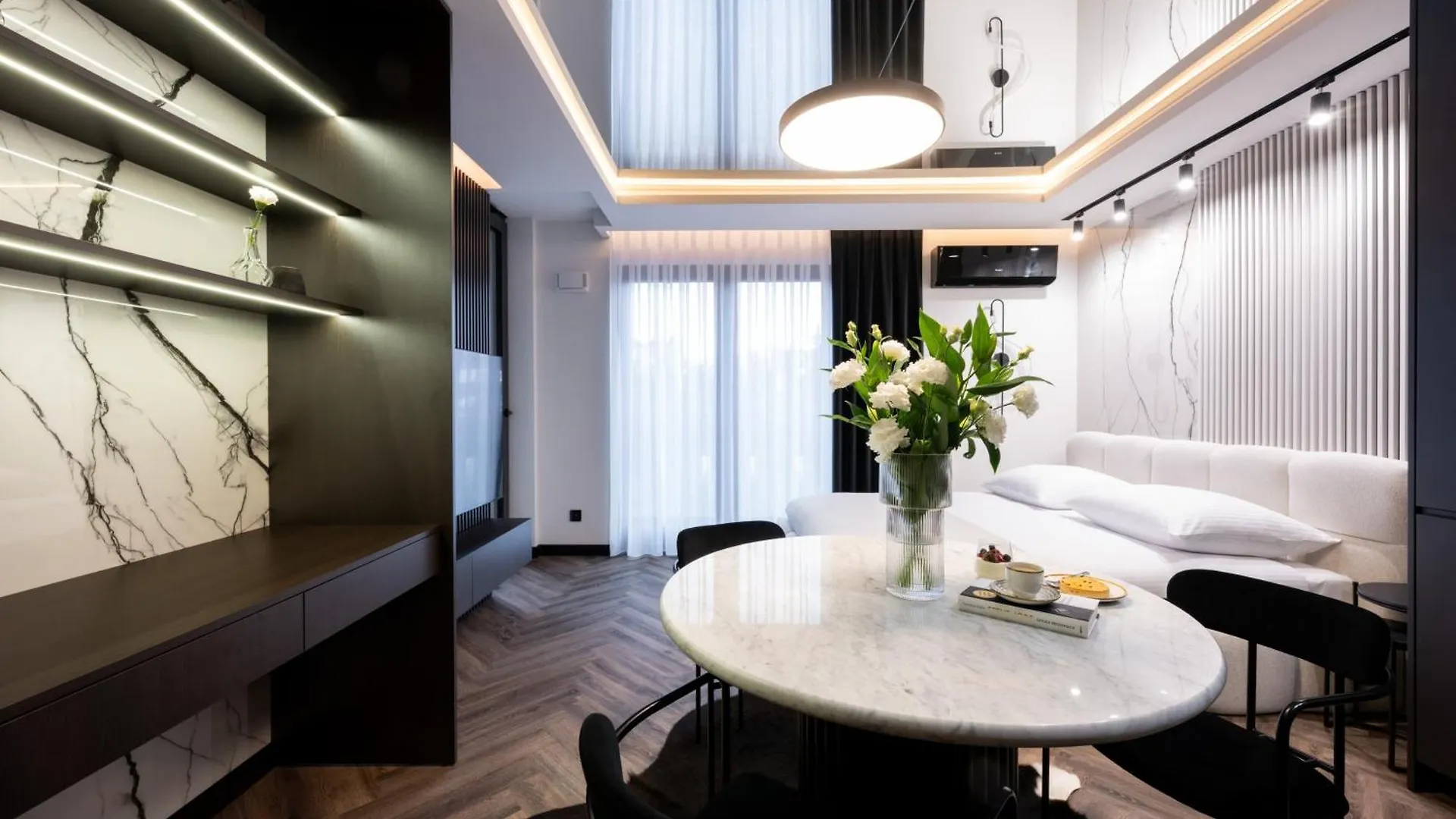 Native Apartments Kosciuszki 39/22 Krakow Polonya